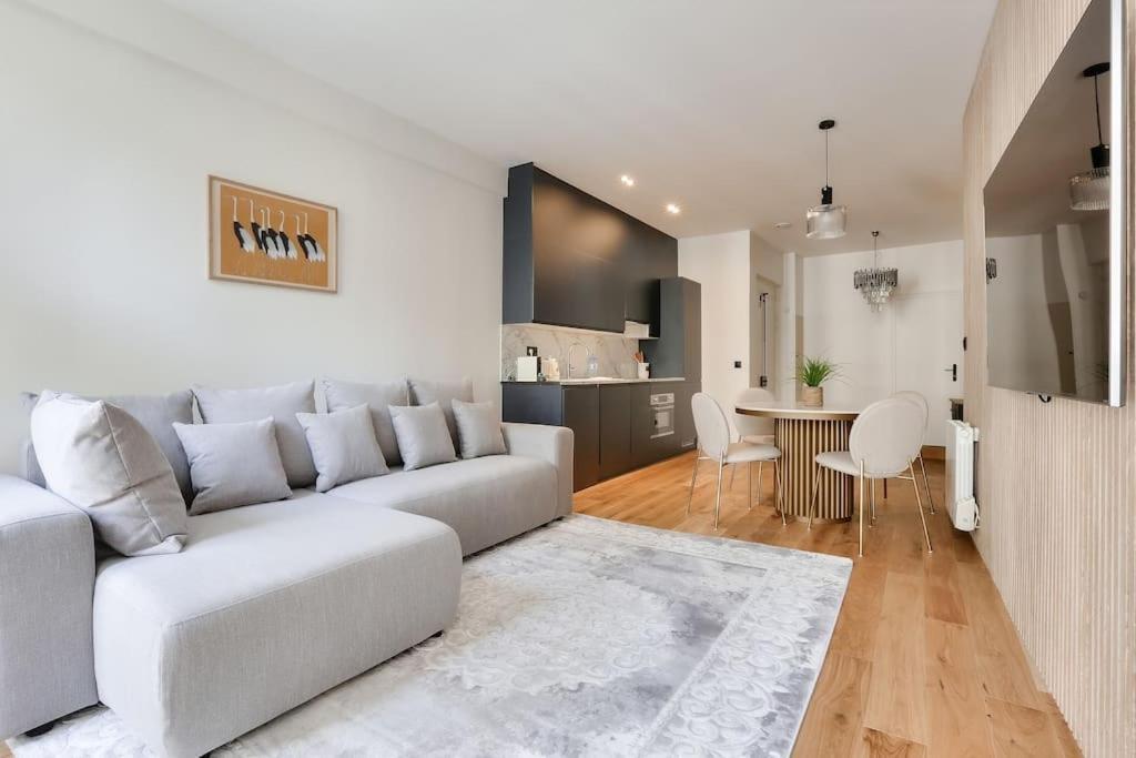Ferienwohnung L'Elegance A La Parisienne Exterior foto