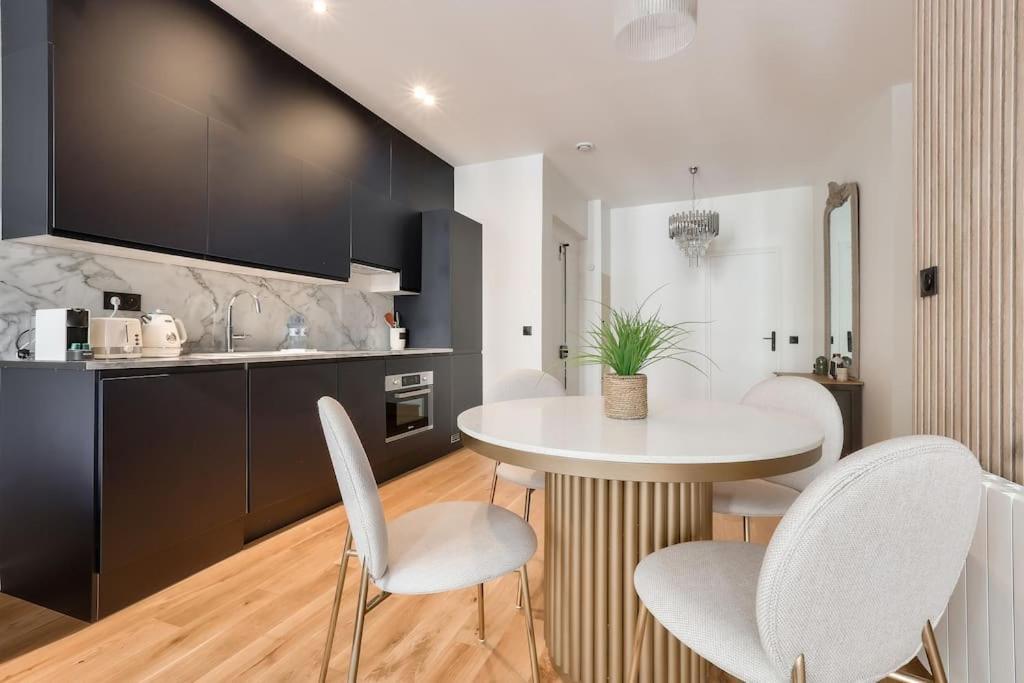 Ferienwohnung L'Elegance A La Parisienne Exterior foto